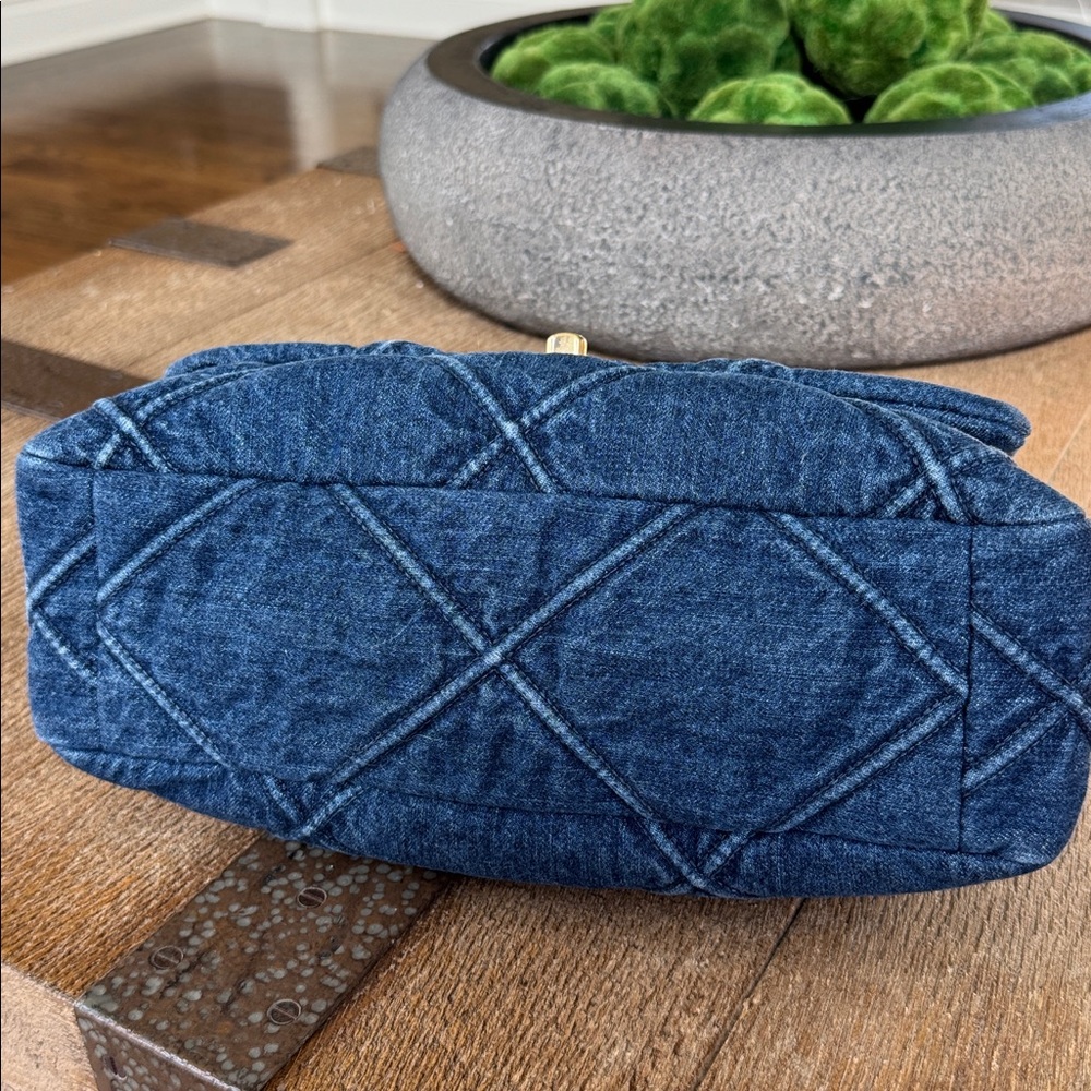 Chanel 20s denim flap bag quilted crossbody bag chunky hardware - Picture 9 of 13